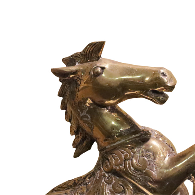 Beeld 'Golden Stallion'