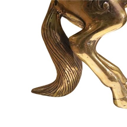 Beeld 'Golden Stallion'