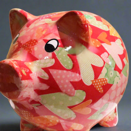 Beeld 'Pig Hearts Piggy Bank'