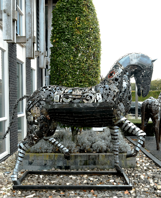 Beeld 'Iron Stallion'