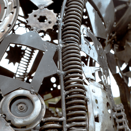 Beeld 'Iron Stallion'