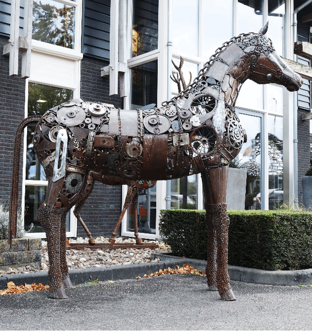 Beeld 'Iron Stallion 2.0'