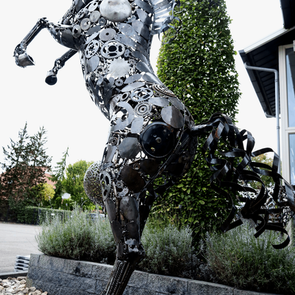 Beeld 'Iron Horse 2.0'