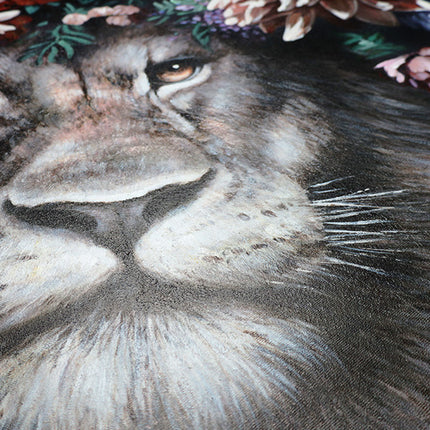 Canvas schilderij Mondiart 'Leeuw in bloemen'