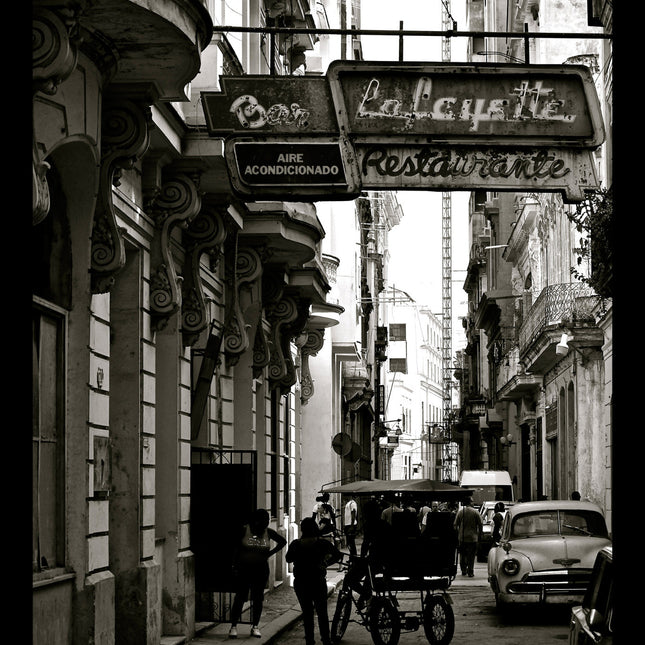 Ingelijste poster 'Bar street'