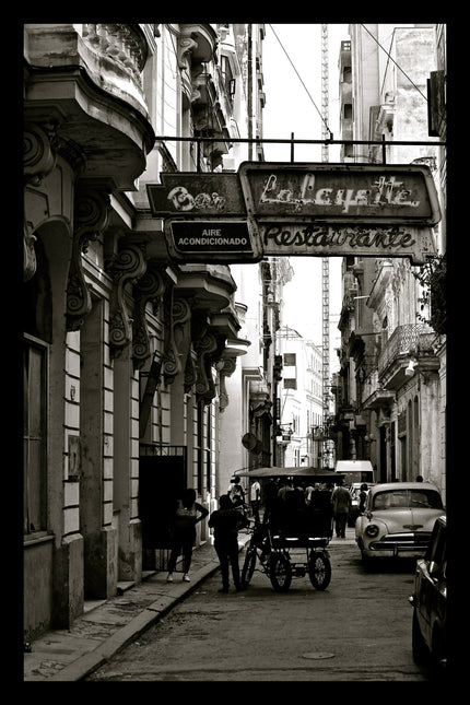 Ingelijste poster 'Bar street'