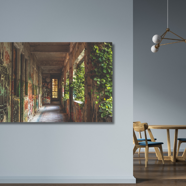 AluArt schilderij 'Abandoned Hall'