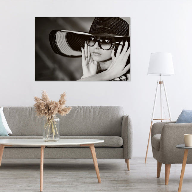 Aluart schilderij 'Stijlvolle dame met zonnehoed'