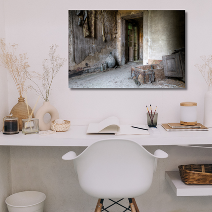 Aluart schilderij 'LaCour - Deur met Wandtextiel'