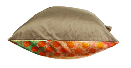 Sierkussen 'Oranje stippen'