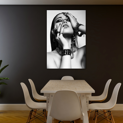 Aluart schilderij 'Black Jewellery'