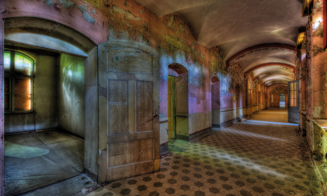 Schilderij 'Lacour - Urban corridor'