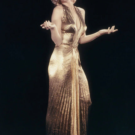 Schilderij 'Marilyn Monroe golden dress' – Canvasso Schilderij 'Marilyn Monroe golden dress' – Canvasso