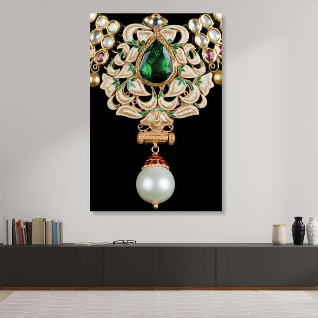 Aluart schilderij 'Close-up of Necklace'