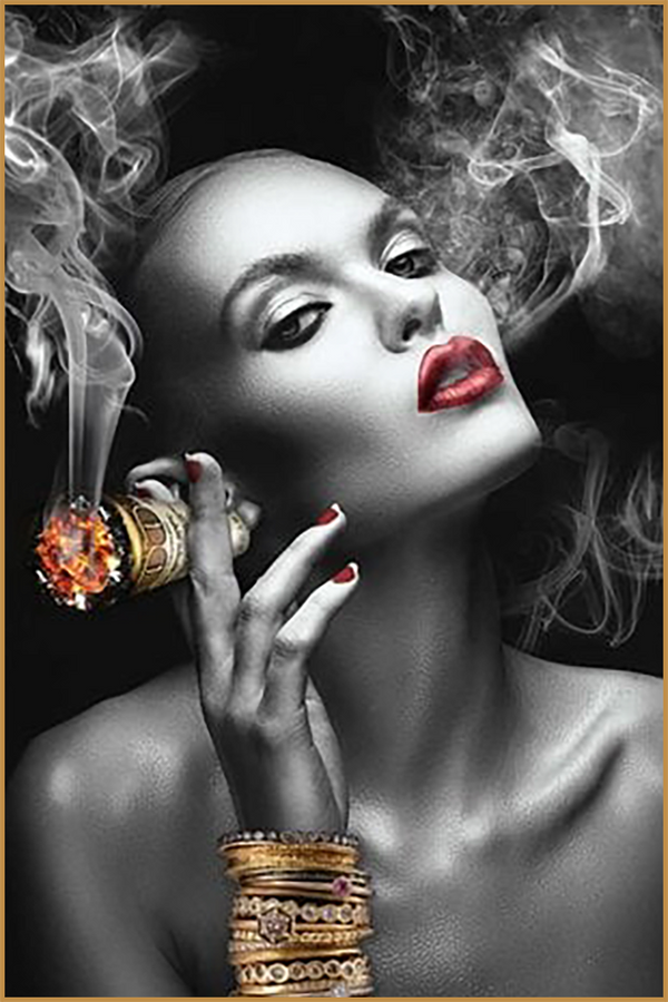 Glasschilderij 'Smoking woman'