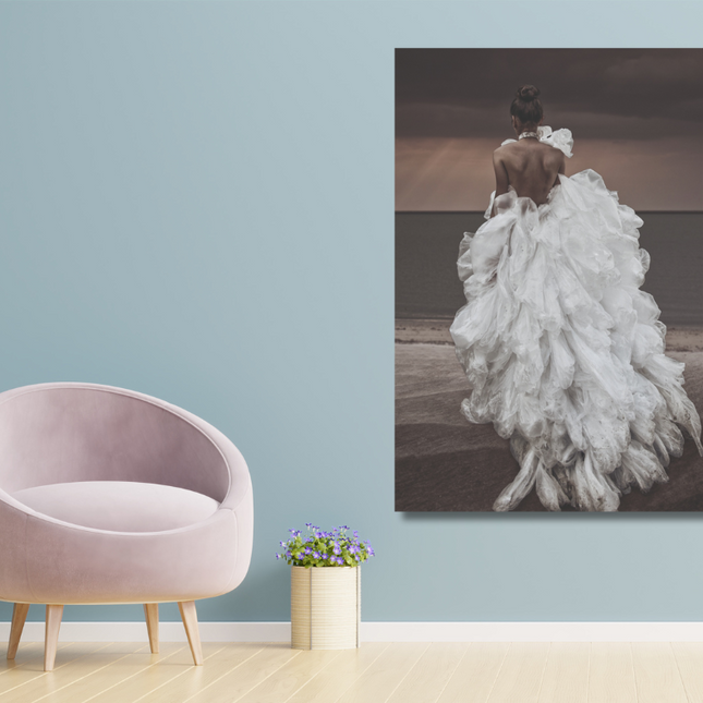 Aluart schilderij 'Vrouw bij het strand'