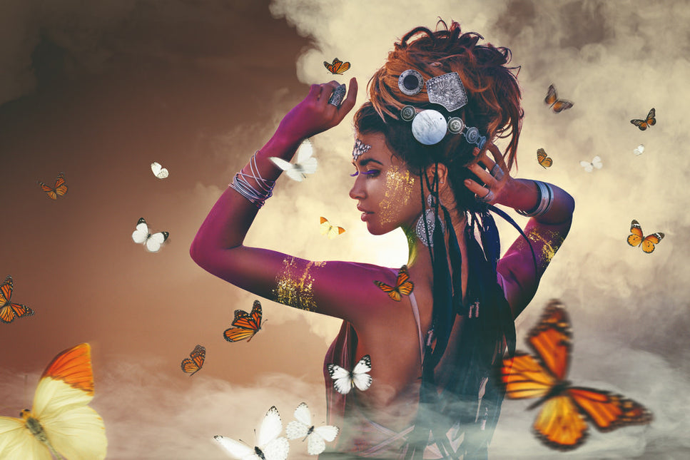 Schilderij 'Woman with Butterflies'