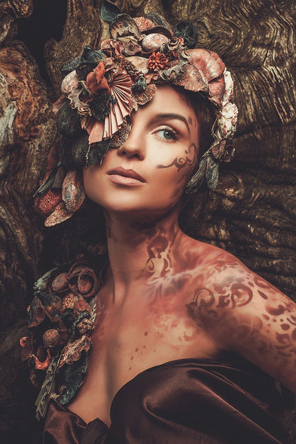 Schilderij 'Dark Flower Woman'