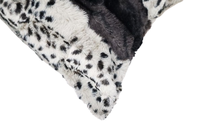Sierkussen 'Fluffy panter'