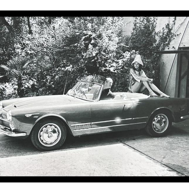 Ingelijste poster 'David Niven in the car'