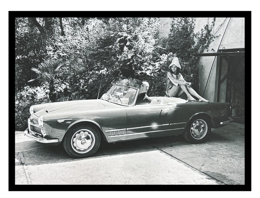 Ingelijste poster 'David Niven in the car'